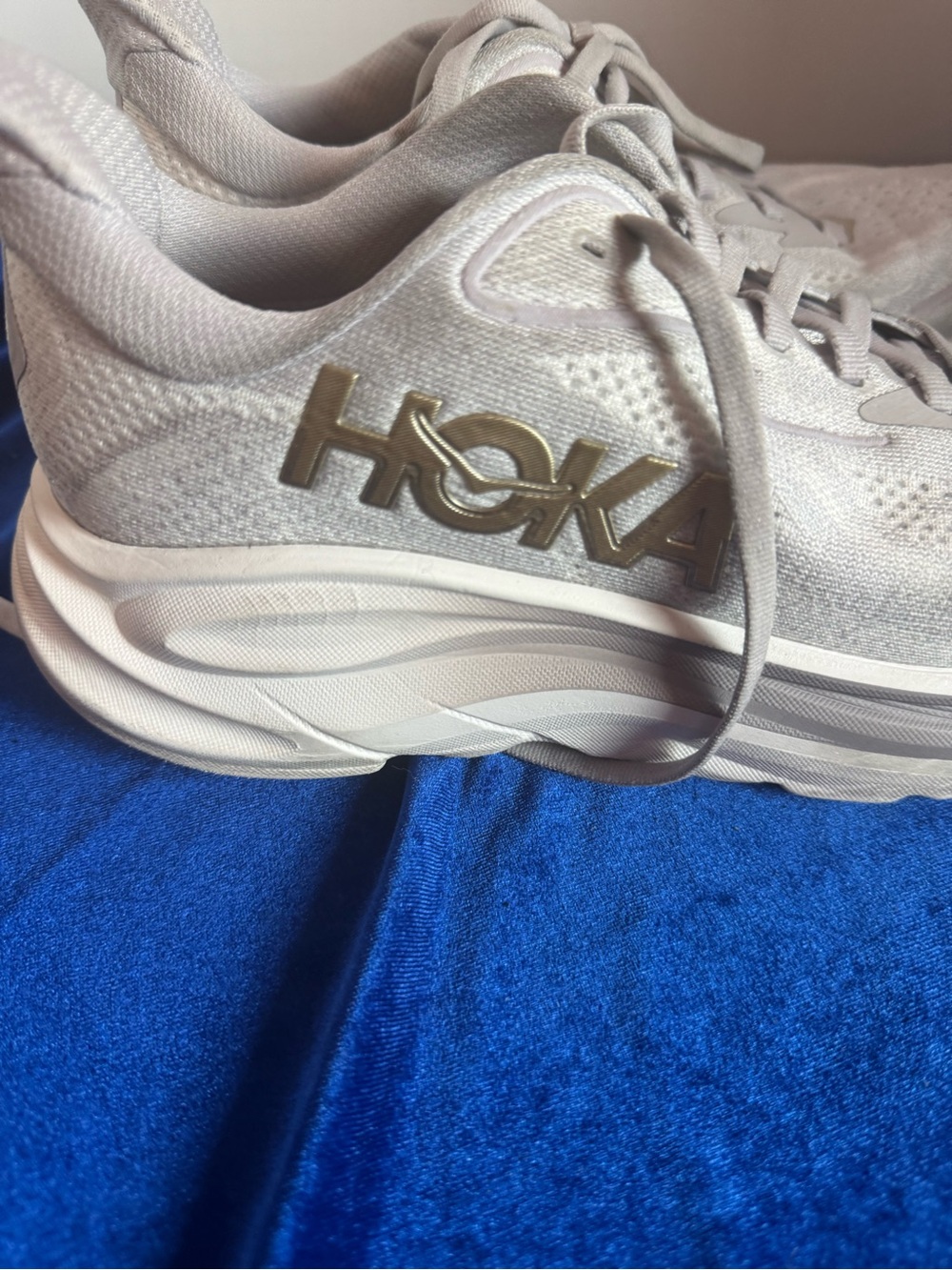 Hoka One One Clifton 10 Light Gray Athletic Running Shoes
